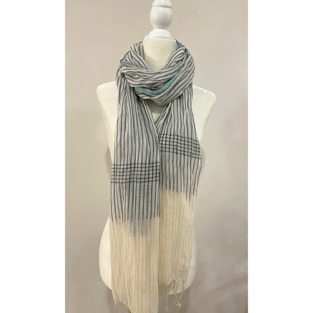 • Multi-season Scarf •